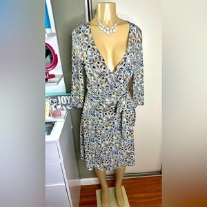 Petite Size M dress. BCBGMaxazria Wrap Sexy Style.